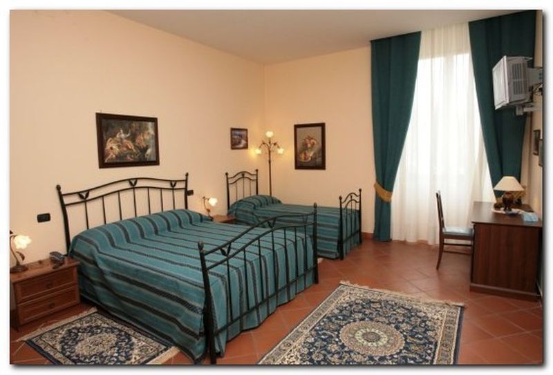 Grand Hotel Capodimonte Napoli Bagian luar foto