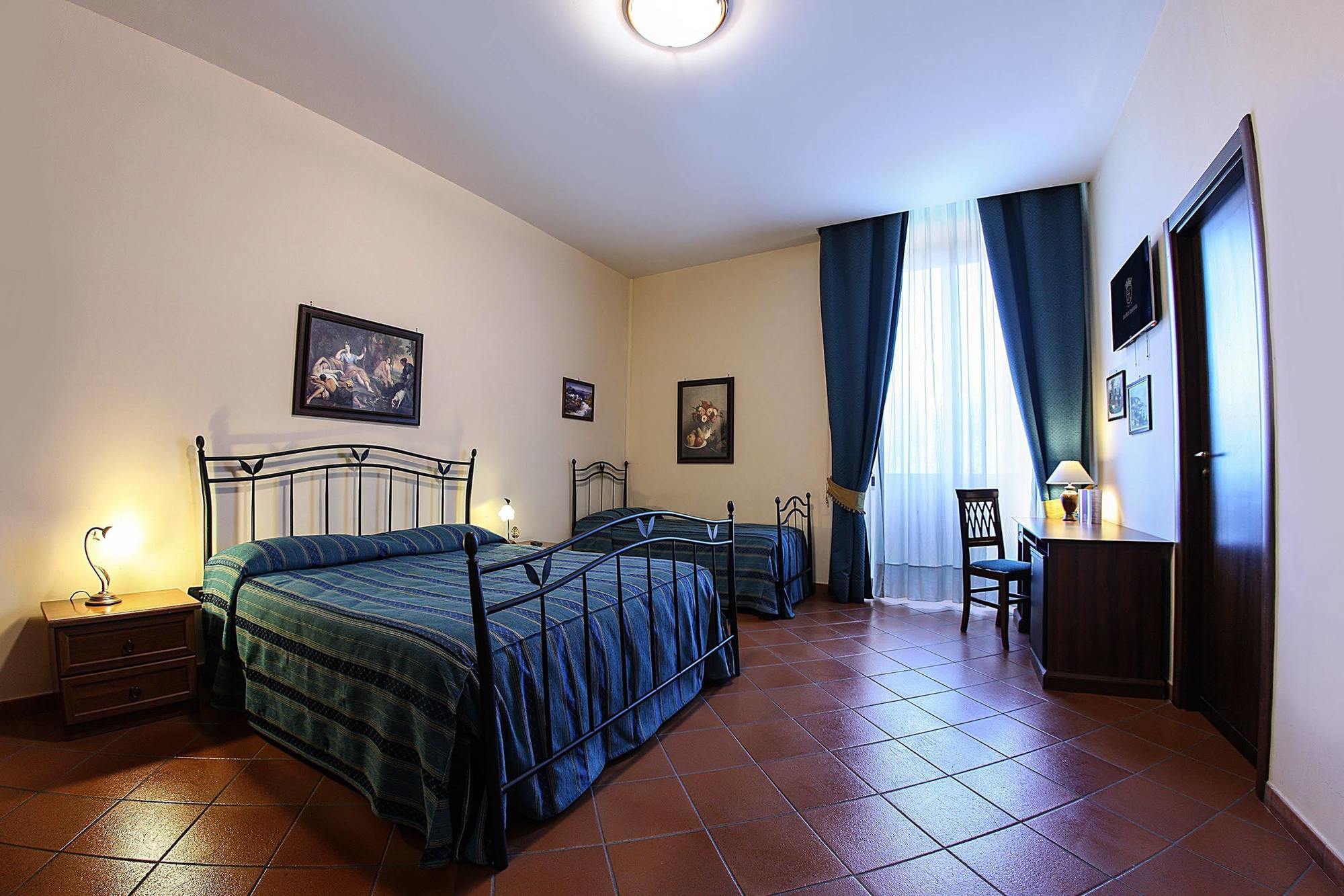 Grand Hotel Capodimonte Napoli Bagian luar foto