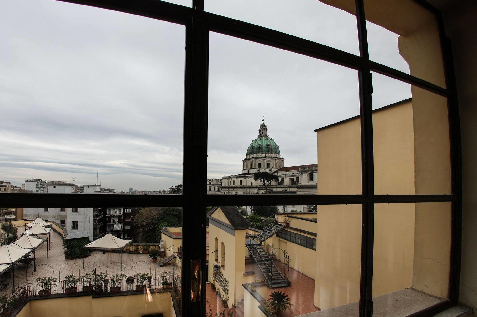 Grand Hotel Capodimonte Napoli Bagian luar foto